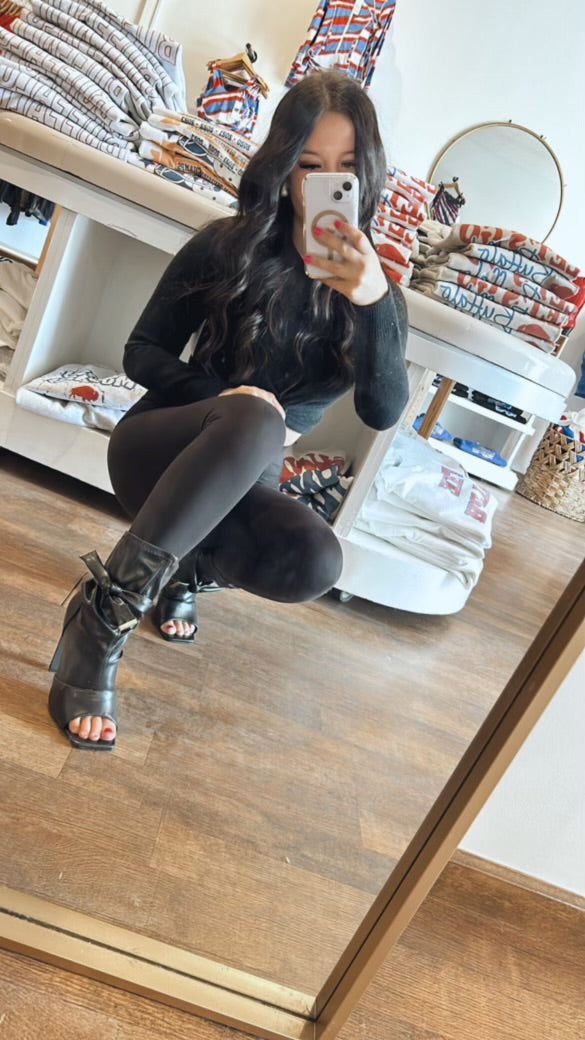 Show stopper booties