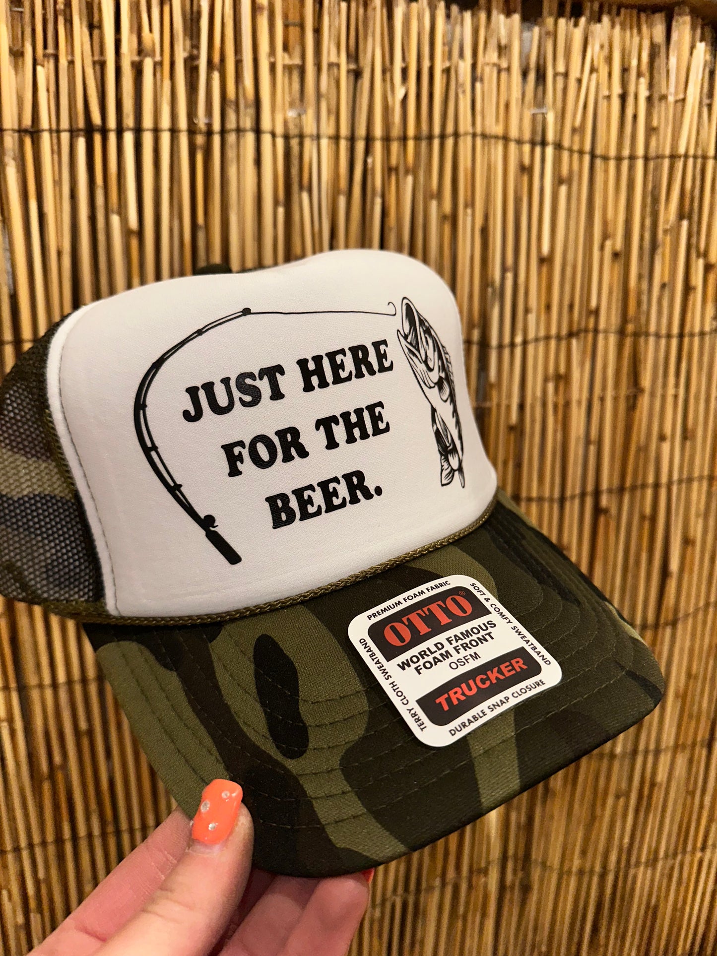 Beer & fishin’ 🎣 trucker hat