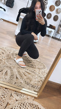 Load image into Gallery viewer, Beachy sandals
