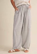 Load image into Gallery viewer, Striped string belted pants
