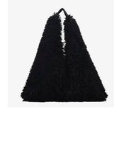 Load image into Gallery viewer, Large fur shoulder bag
