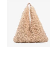 Load image into Gallery viewer, Large fur shoulder bag
