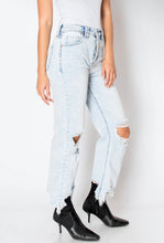 Load image into Gallery viewer, High rise modern denim
