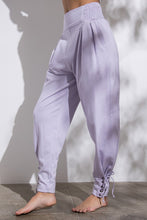 Load image into Gallery viewer, Lavender Smocked tapered bottom
