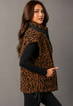 Load image into Gallery viewer, Brown and black leopard vest
