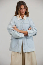 Load image into Gallery viewer, Utility light collared denim jacket
