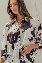 Load image into Gallery viewer, Cowhide button down
