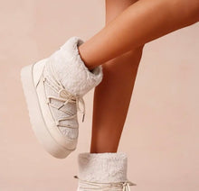 Load image into Gallery viewer, Fur winter boot
