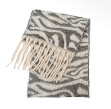 Load image into Gallery viewer, Chunky zebra scarf
