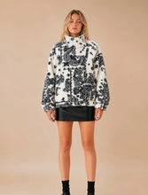 Load image into Gallery viewer, Paisley sherpa
