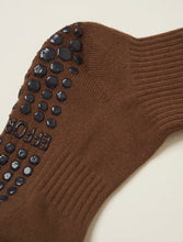 Load image into Gallery viewer, Espresso Pilates grip socks
