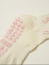 Load image into Gallery viewer, Pink bow Pilates grip socks
