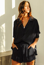 Load image into Gallery viewer, Pleated blouse short set
