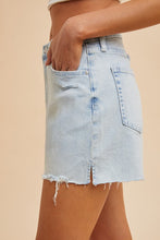 Load image into Gallery viewer, Comfort stretched denim shorts

