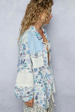 Load image into Gallery viewer, Floral woven balloon sleeve button down
