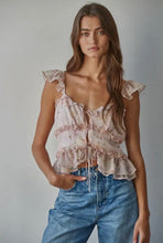 Load image into Gallery viewer, Floral ruffled top
