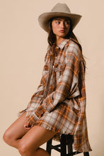Load image into Gallery viewer, Checkered frayed woven shacket

