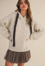 Load image into Gallery viewer, Contrast chunky string hoodie
