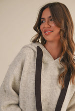 Load image into Gallery viewer, Contrast chunky string hoodie
