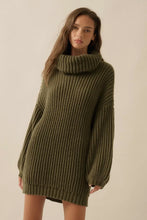 Load image into Gallery viewer, Oversized turtleneck sweater
