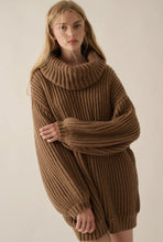 Load image into Gallery viewer, Oversized turtleneck sweater
