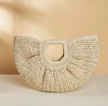 Load image into Gallery viewer, Straw woven bags
