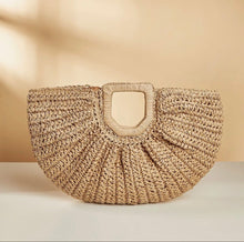 Load image into Gallery viewer, Straw woven bags
