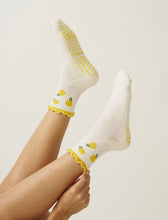 Load image into Gallery viewer, Lemon Pilates grip socks
