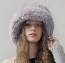 Load image into Gallery viewer, Faux fur bucket hat
