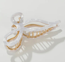 Load image into Gallery viewer, Coastal bow hair clip
