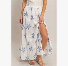 Load image into Gallery viewer, Floral side slit maxi skirt
