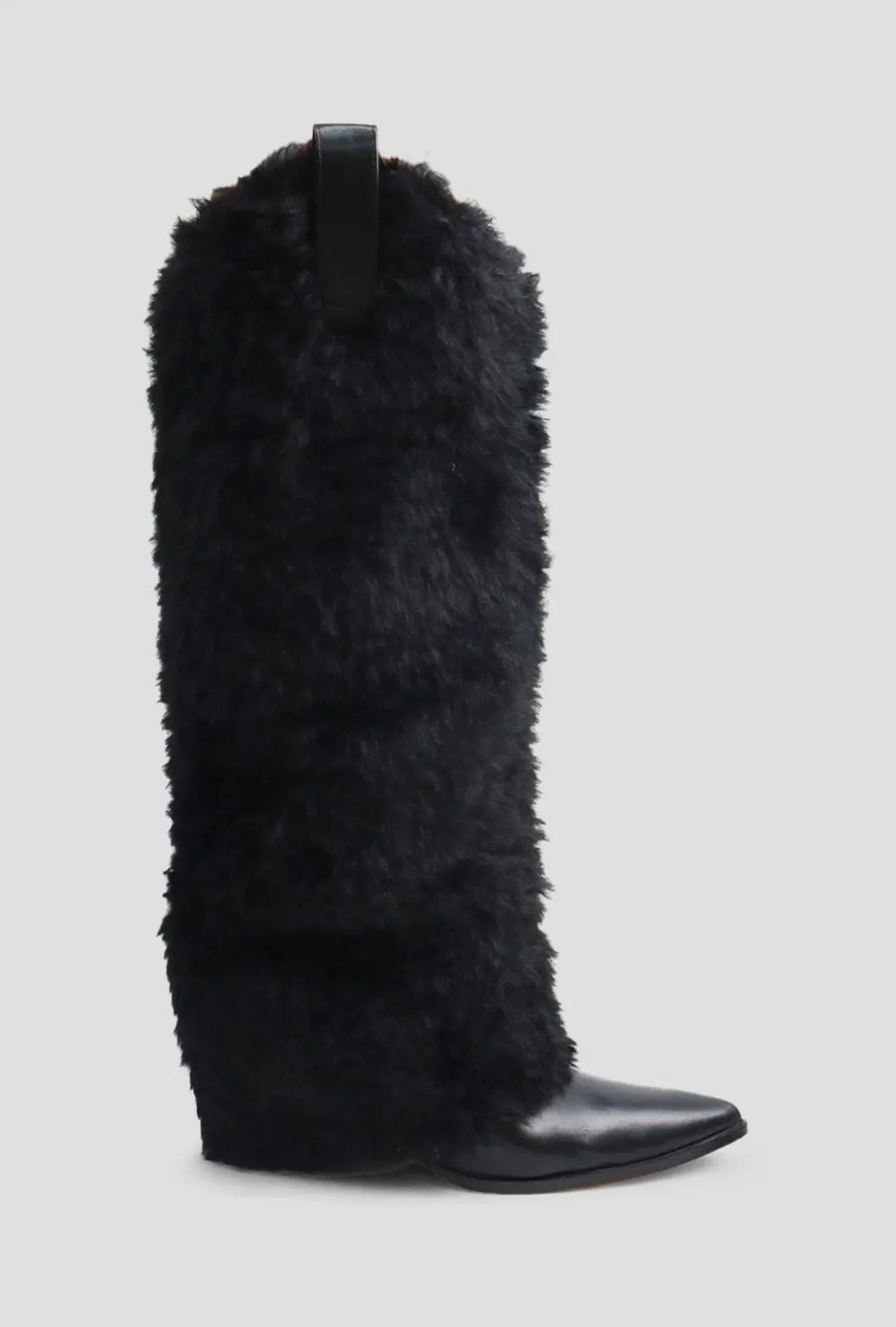 Eskimo kisses Sherpa boots
