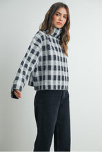 Load image into Gallery viewer, Checkered turtleneck
