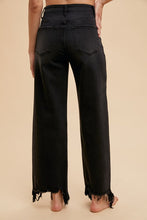 Load image into Gallery viewer, Raw hem bottom denim
