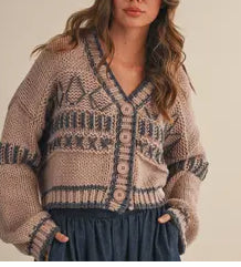 Detailed buttoned cropped cardigan sweater