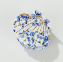 Load image into Gallery viewer, Coastal shell hair clip
