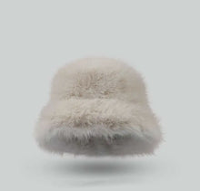 Load image into Gallery viewer, Faux fur bucket hat
