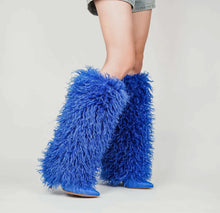 Load image into Gallery viewer, Faux fur MAFIA boots

