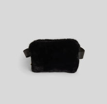 Load image into Gallery viewer, Faux fur crossbody
