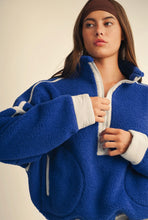 Load image into Gallery viewer, Contrast fleece half zip
