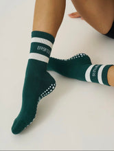 Load image into Gallery viewer, Effortless club grip Pilates socks
