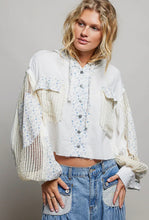 Load image into Gallery viewer, Balloon sleeve double gauze floral button down
