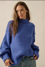 Load image into Gallery viewer, Mock-neck sweater
