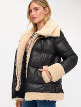 Load image into Gallery viewer, Teddy coat
