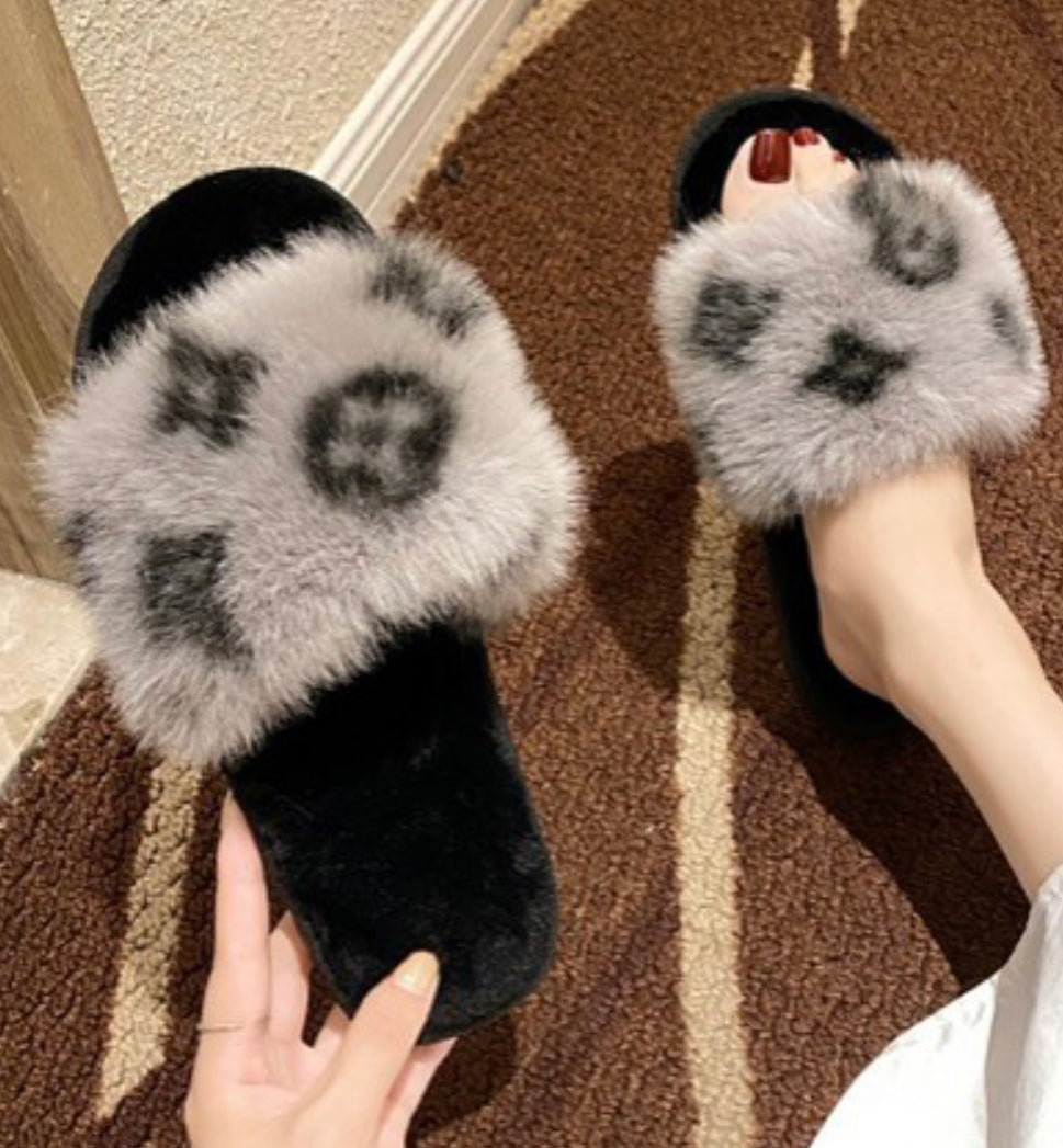 Geez Louis slippers